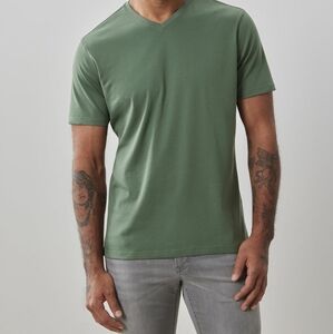 Robert Barakett | V Tee | Limited Edition Willow color | Size: XXL